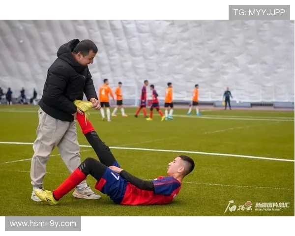 探讨足球精英队员身体素质心理特征与技术战术能力培养路径